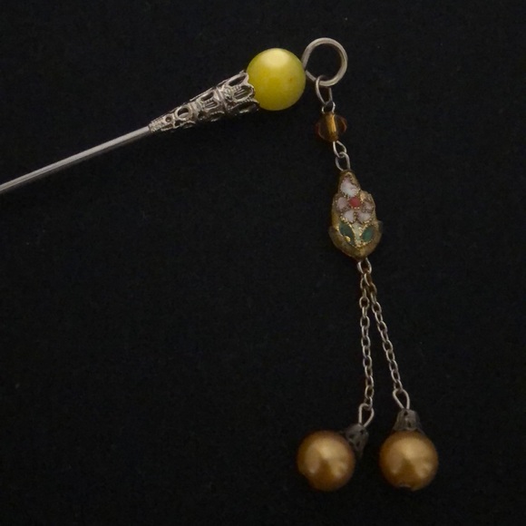 Traditional Yellow Hair Pin - Picture 2 of 4